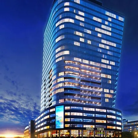 White Sky 26 Hanza Tower Pool Jacuzzi Sauna *