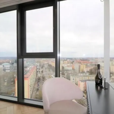 Apartment White Sky 26 Hanza Tower Pool Jacuzzi Sauna