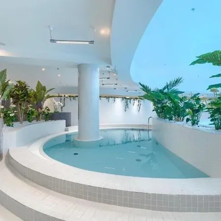 Daire White Sky 26 Hanza Tower Pool Jacuzzi Sauna *