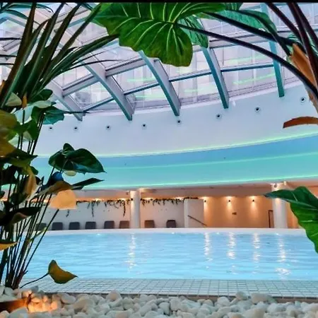 White Sky 26 Hanza Tower Pool Jacuzzi Sauna