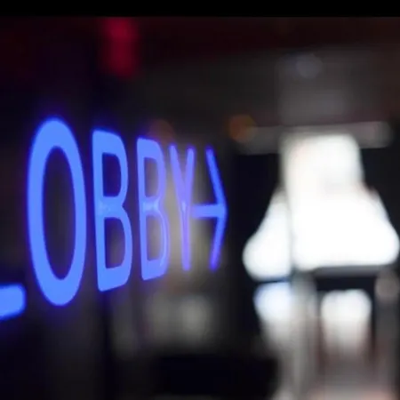 White Sky 26 Hanza Tower Pool Jacuzzi Sauna Apartment *