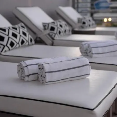 White Sky 26 Hanza Tower Pool Jacuzzi Sauna Apartment Szczecin