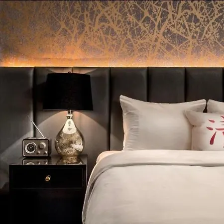 White Sky 26 Hanza Tower Pool Jacuzzi Sauna Apartment