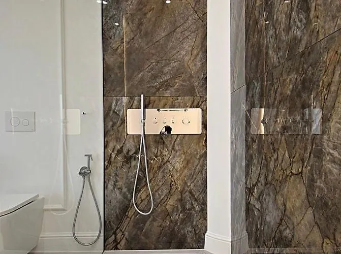 White Sky 26 Hanza Tower Pool Jacuzzi Sauna Daire *