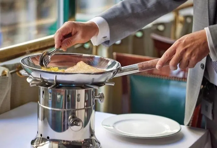 White Sky 26 Hanza Tower Pool Jacuzzi Sauna