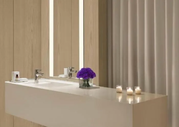 White Sky 26 Hanza Tower Pool Jacuzzi Sauna Apartment