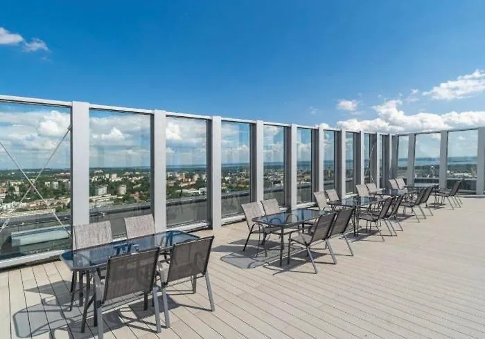 White Sky 26 Hanza Tower Pool Jacuzzi Sauna *