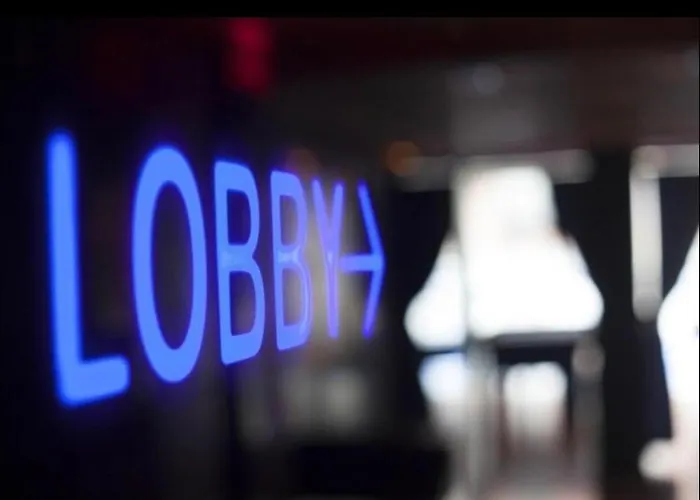 White Sky 26 Hanza Tower Pool Jacuzzi Sauna Apartment *