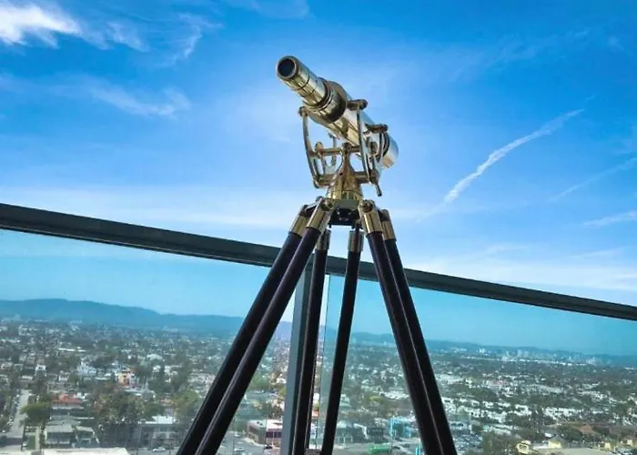 White Sky 26 Hanza Tower Pool Jacuzzi Sauna *