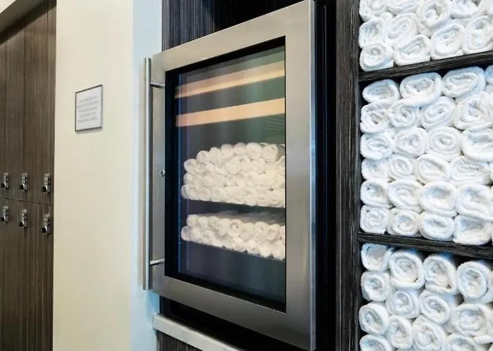 White Sky 26 Hanza Tower Pool Jacuzzi Sauna Szczecin